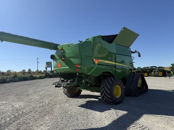 Image of John Deere S780 equipment image 2