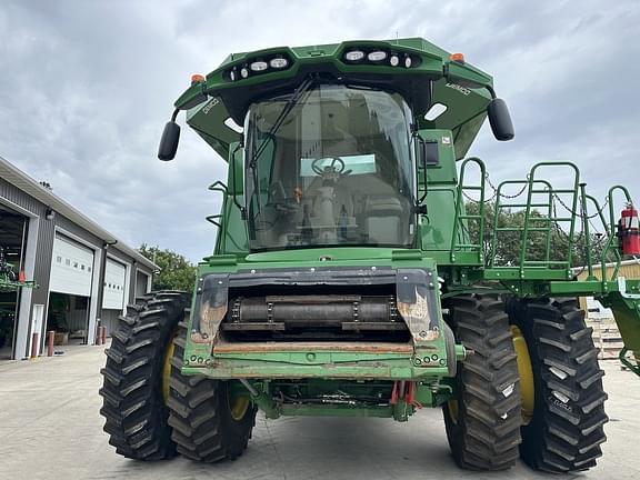 Image of John Deere S780 equipment image 2