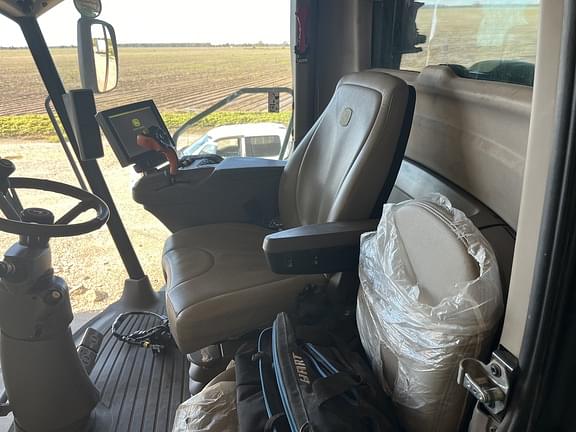 Image of John Deere S780 equipment image 4