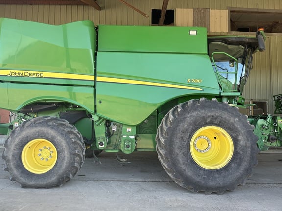 2020 John Deere S780 Equipment Image0
