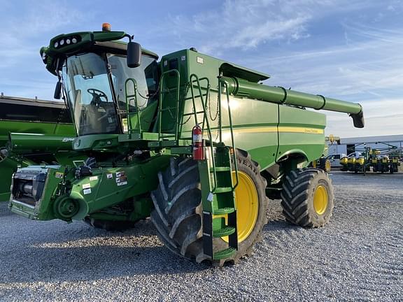 Image of John Deere S780 Primary image