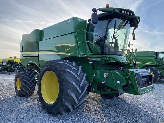 Image of John Deere S780 equipment image 3