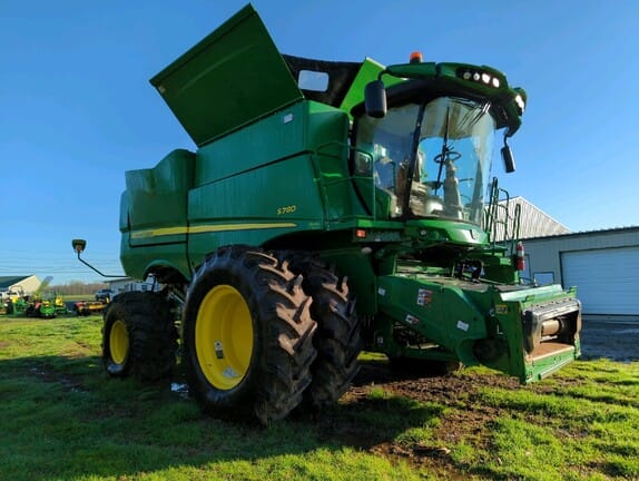 Main image John Deere S780