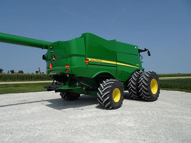 Image of John Deere S780 equipment image 4