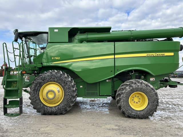Image of John Deere S780 equipment image 2