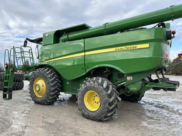 Image of John Deere S780 equipment image 4