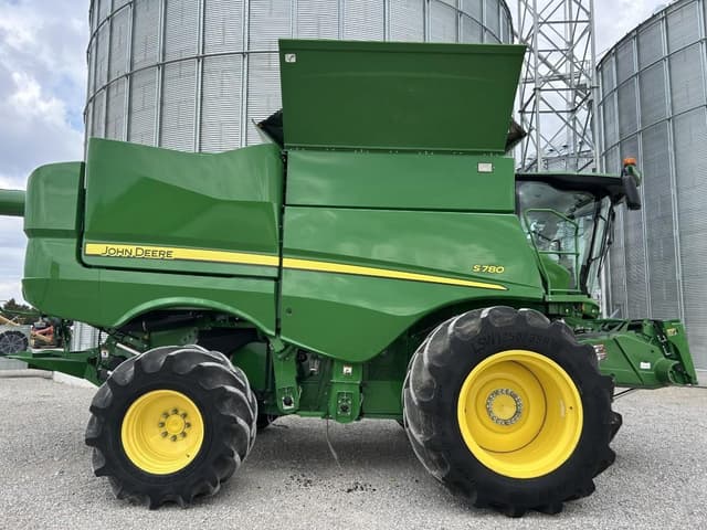 Image of John Deere S780 equipment image 3