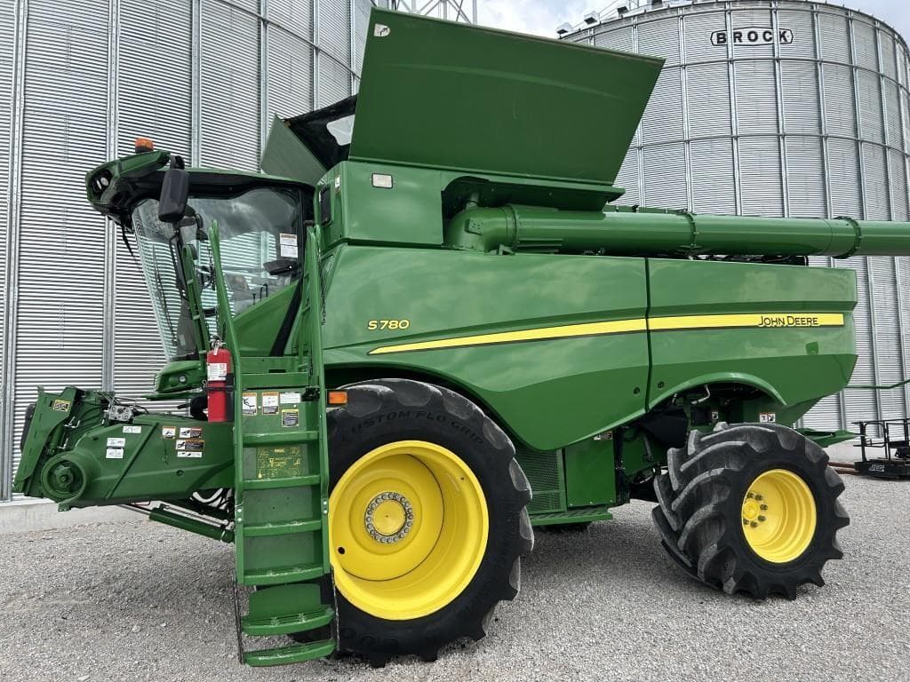 Image of John Deere S780 Primary image
