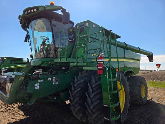 Image of John Deere S780 Primary image