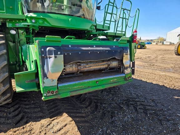 Image of John Deere S780 equipment image 4