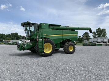 Main image John Deere S780