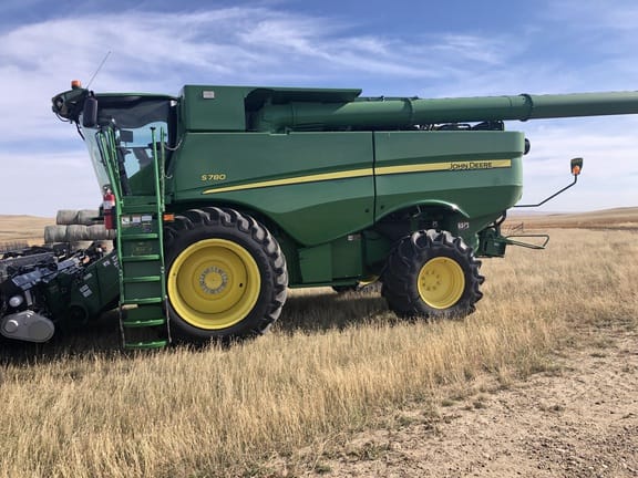 2020 John Deere S780 Equipment Image0