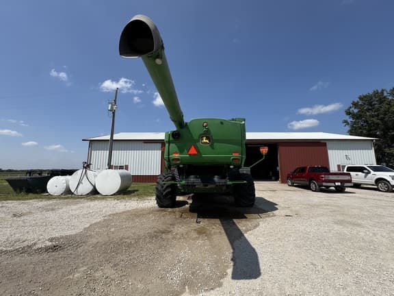 Image of John Deere S780 equipment image 3