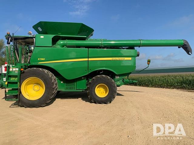 Image of John Deere S780 equipment image 2