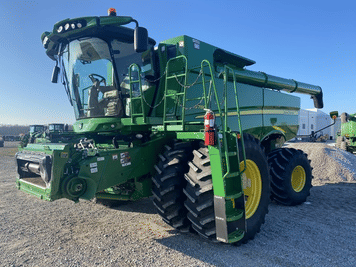 Main image John Deere S780