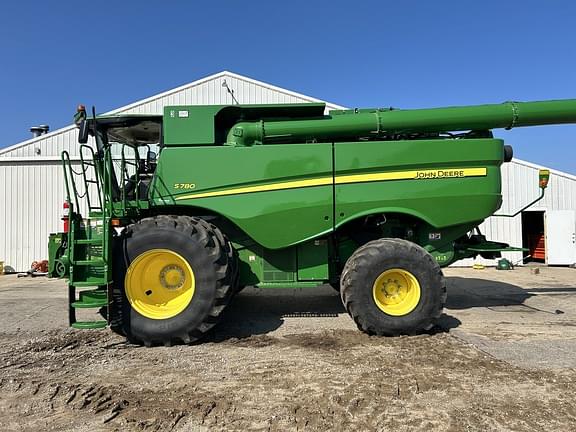 Image of John Deere S780 equipment image 1