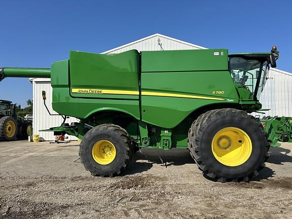 Image of John Deere S780 equipment image 3