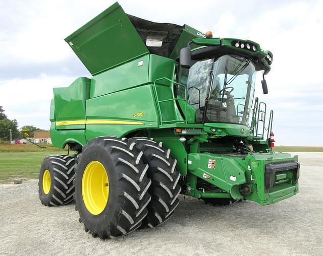 Image of John Deere S780 equipment image 2