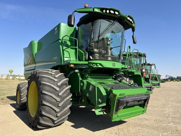 Main image John Deere S780