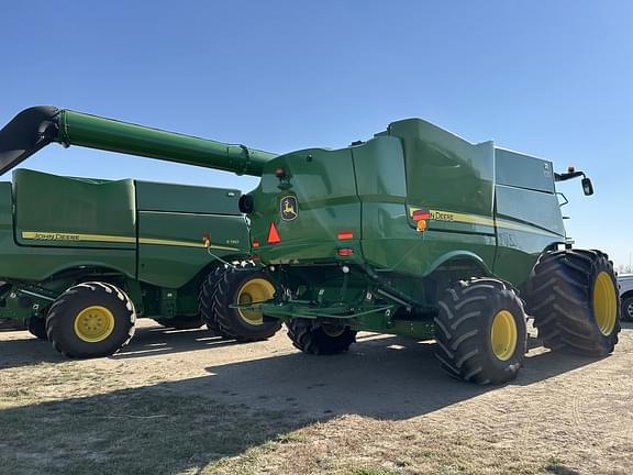 Image of John Deere S780 equipment image 3