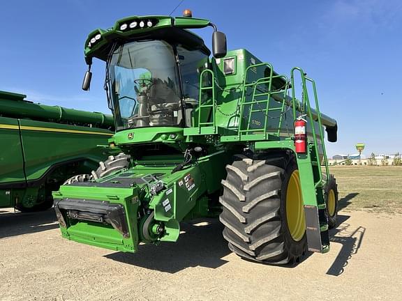 Image of John Deere S780 equipment image 1