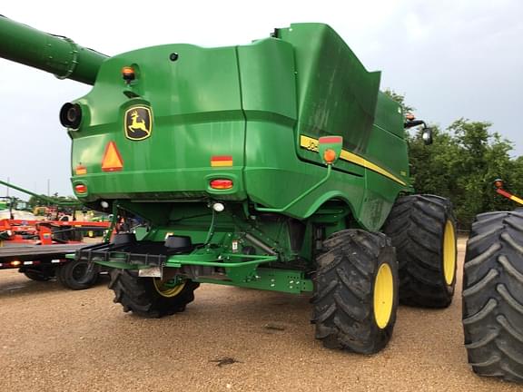 Image of John Deere S780 equipment image 4