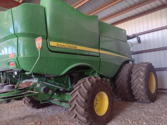 Image of John Deere S780 equipment image 1