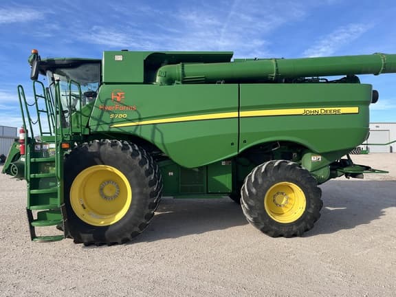 Image of John Deere S780 equipment image 1