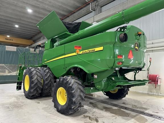 Image of John Deere S780 equipment image 4