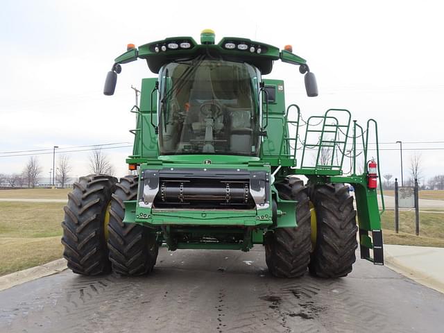 Image of John Deere S780 equipment image 1