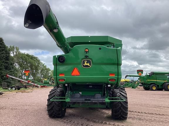 Image of John Deere S780 equipment image 4