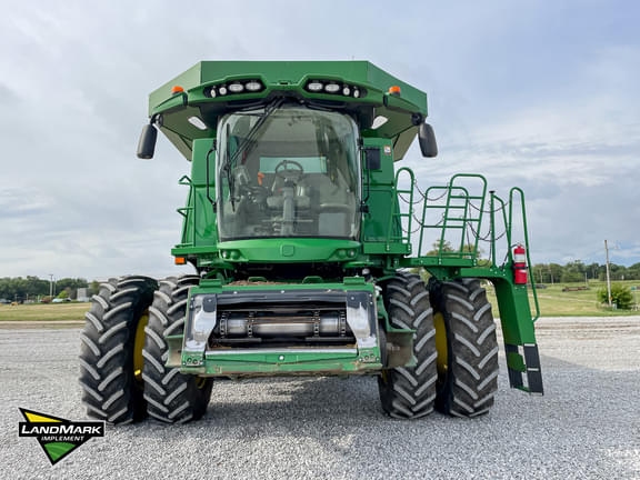 Image of John Deere S780 equipment image 1