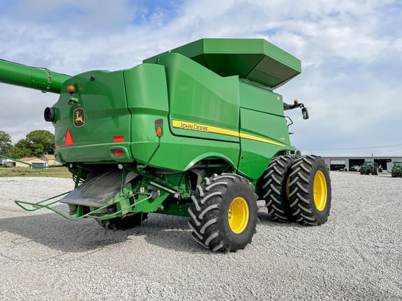 Image of John Deere S780 equipment image 4