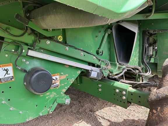 Image of John Deere S780 equipment image 2