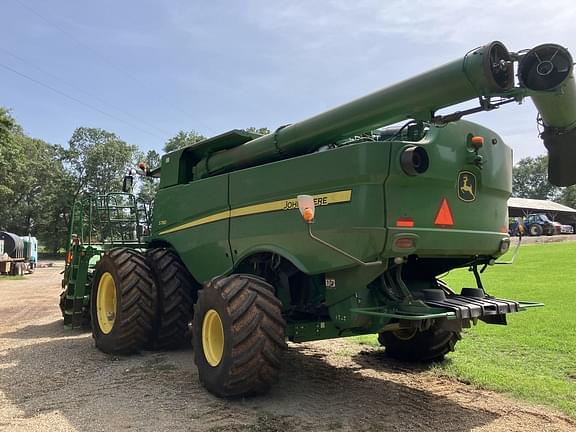 Image of John Deere S780 equipment image 2