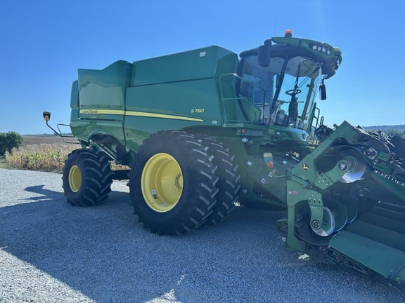 2020 John Deere S780 Equipment Image0
