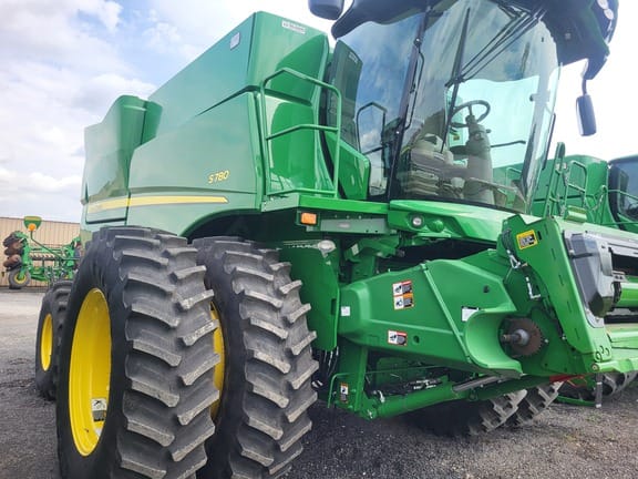 Main image John Deere S780