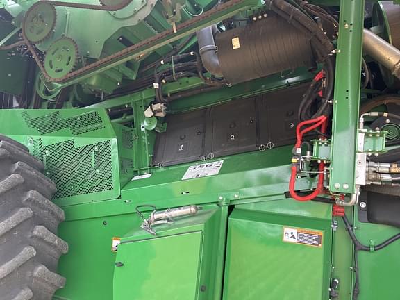 Image of John Deere S780 equipment image 3