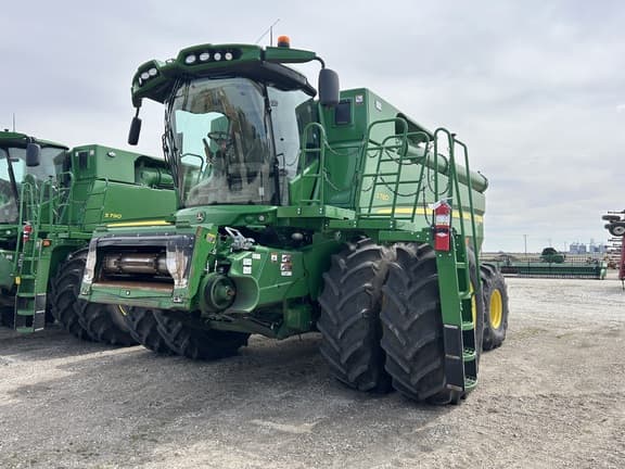Image of John Deere S780 equipment image 1