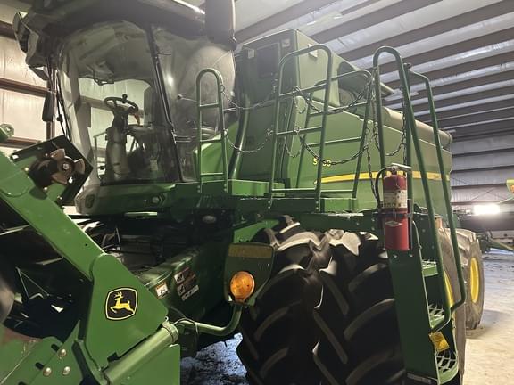 Image of John Deere S780 equipment image 3