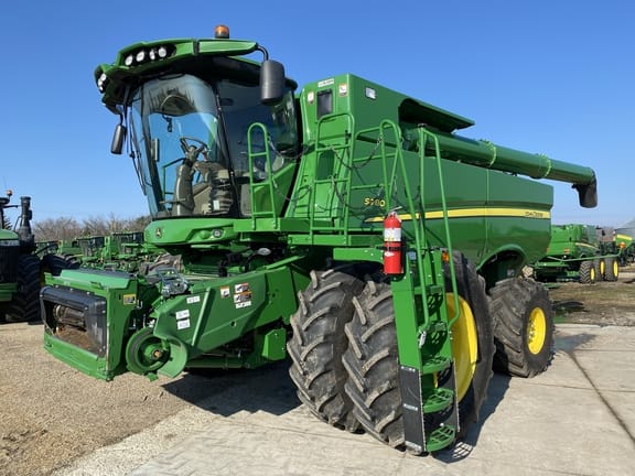 Main image John Deere S780