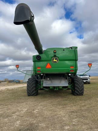 Image of John Deere S780 equipment image 4