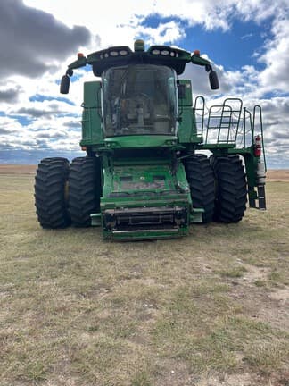 Image of John Deere S780 equipment image 1