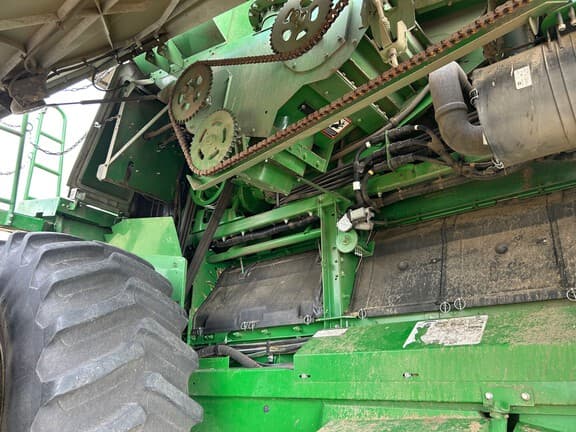 Image of John Deere S780 equipment image 3