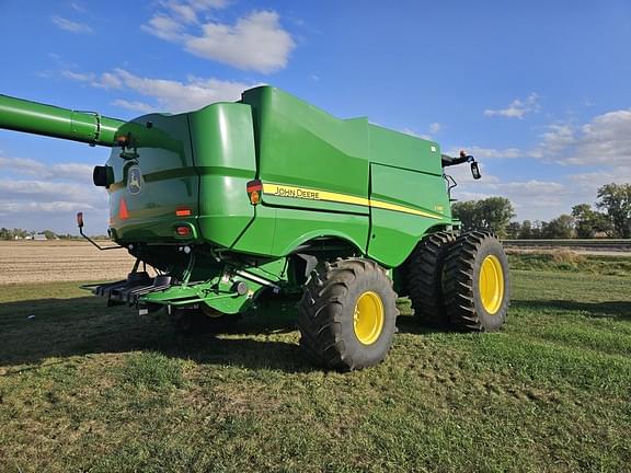 Image of John Deere S780 equipment image 4