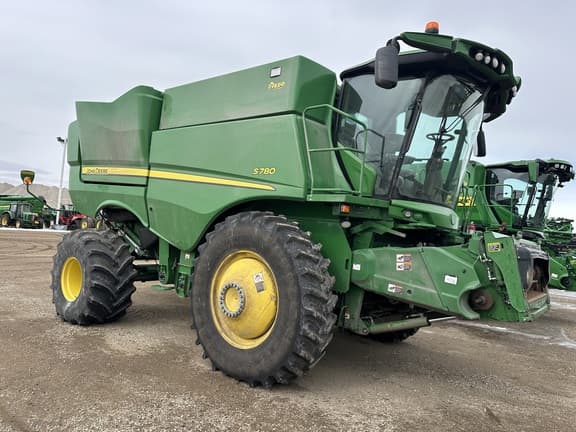 Image of John Deere S780 equipment image 1