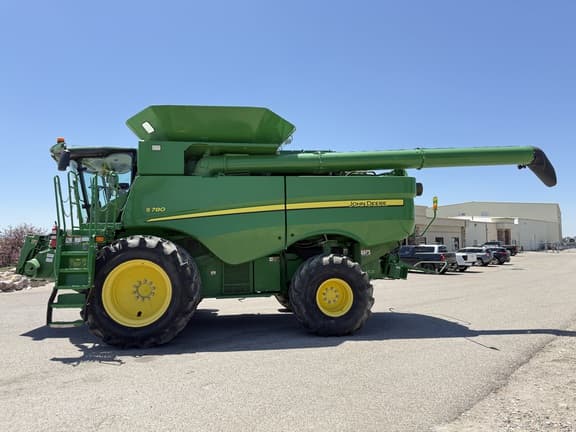 Image of John Deere S780 equipment image 1