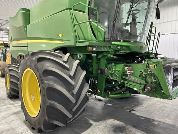 Image of John Deere S780 equipment image 4