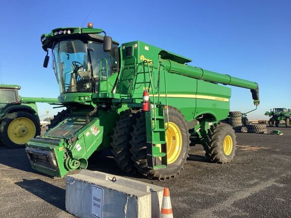 2020 John Deere S780 Equipment Image0