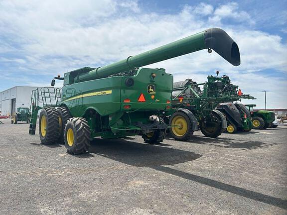 Image of John Deere S780 equipment image 2